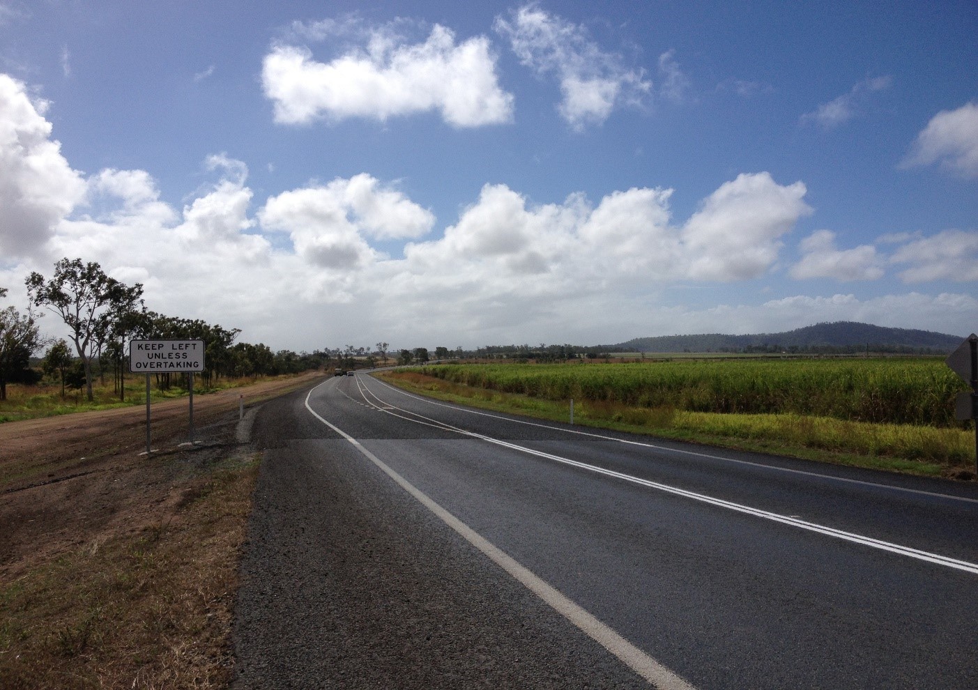 Looking northbound along the Bruce Highway on the Mackay to Prosepine overtaking lanes project